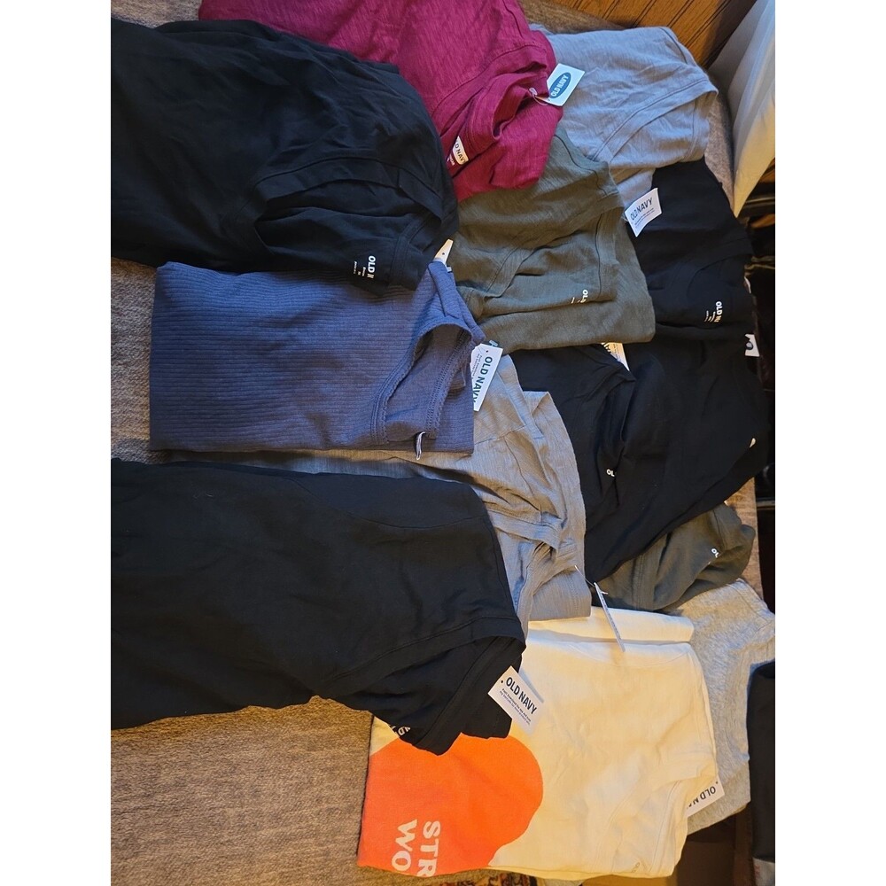 Old Navy Womans Tops Size XXL Box Lot